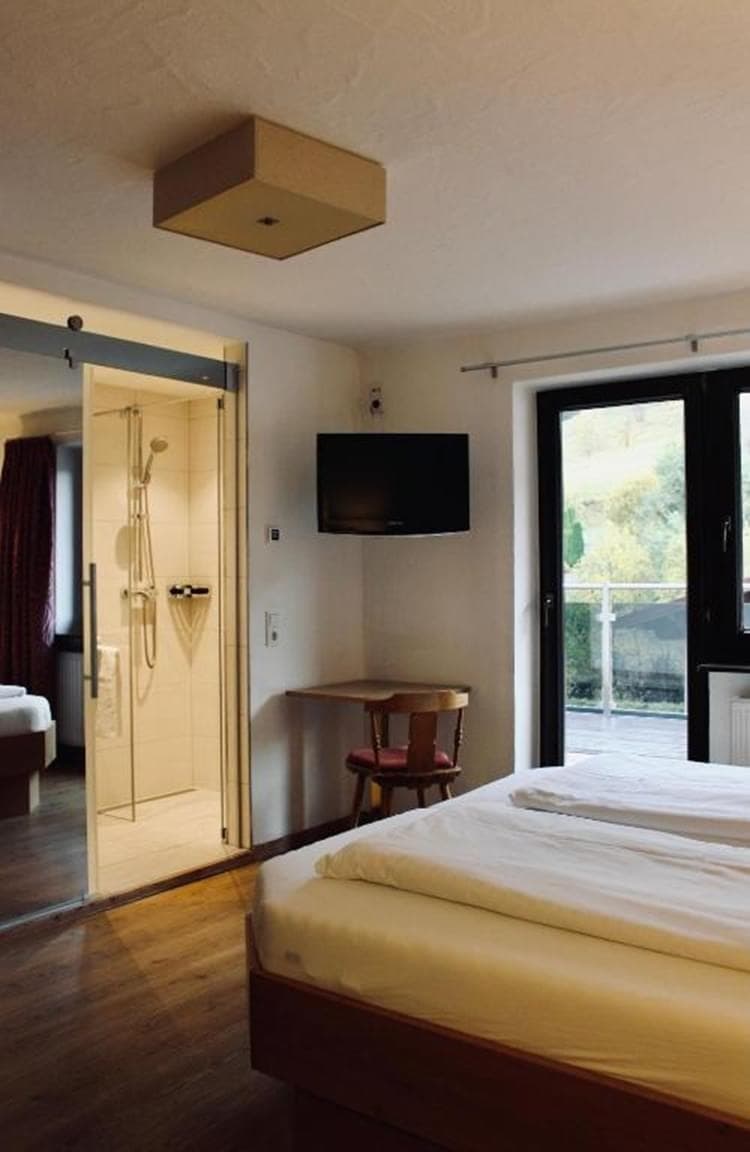 Pension Auwirt · Doppelzimmer | Sommer